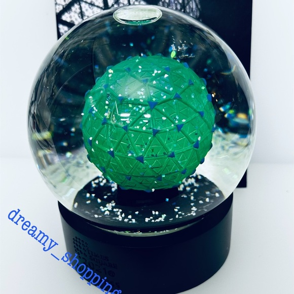 NIB Waterford 2021 Times Square Snow Globe Gift Of Happiness Home Decor #1055465 - Picture 2 of 11